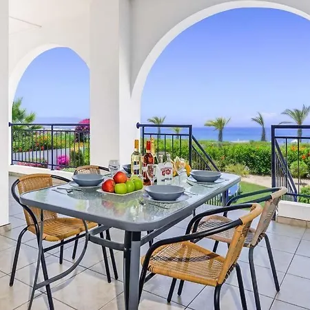 In Sleeps 6 Includes Swimming Pool Air Con And Wifi Villa *