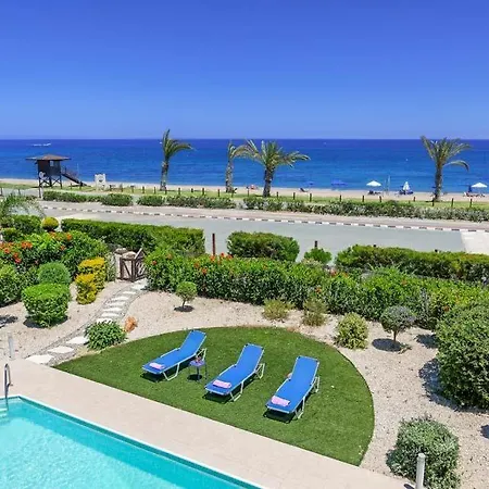 In Sleeps 6 Includes Swimming Pool Air Con And Wifi Lachi