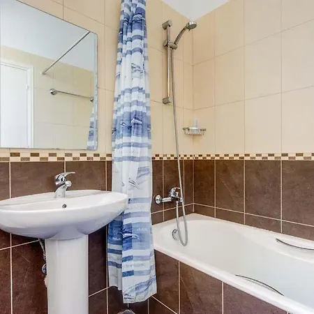 In Sleeps 6 Includes Swimming Pool Air Con And Wifi Lachi